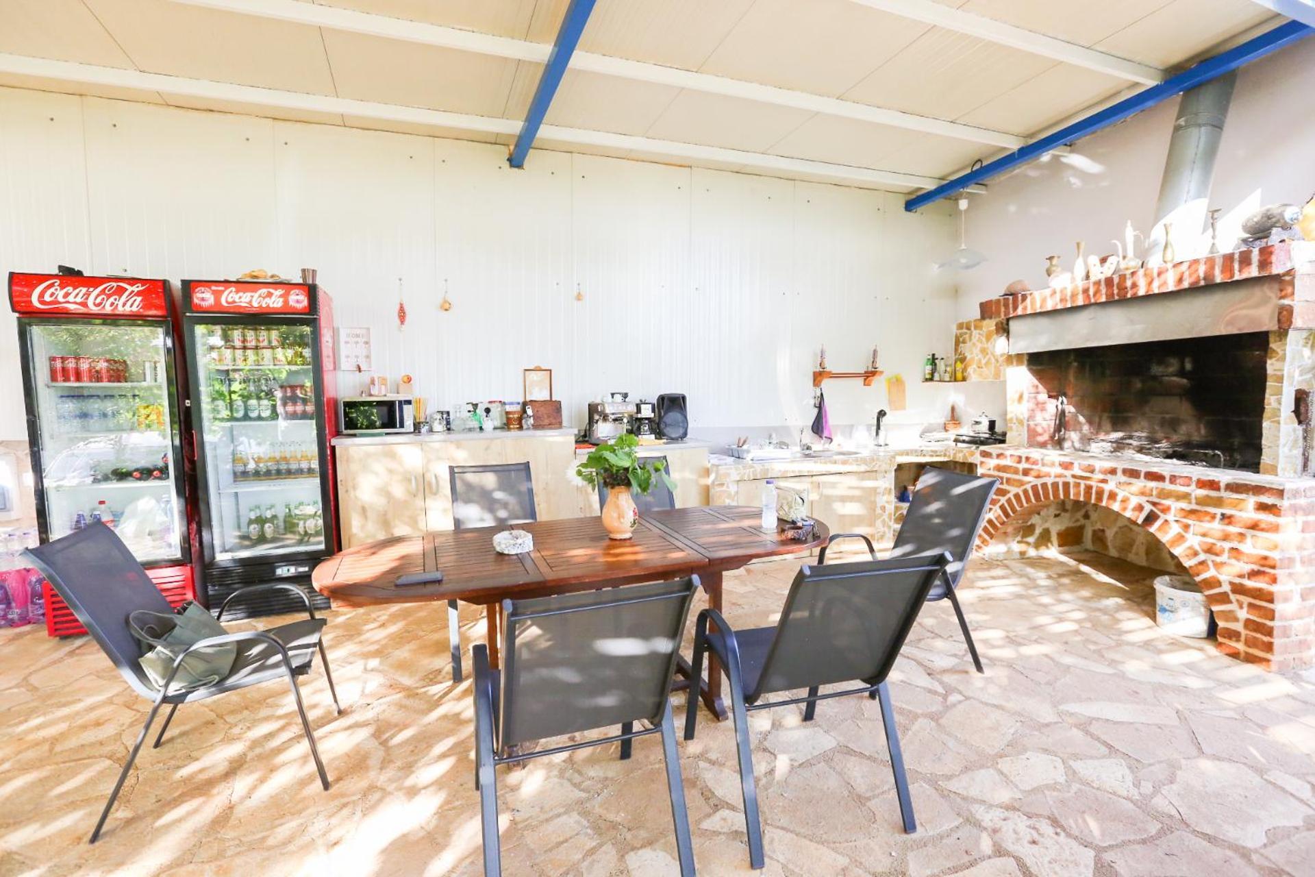 Holiwood Motel Himarë Eksteriør billede