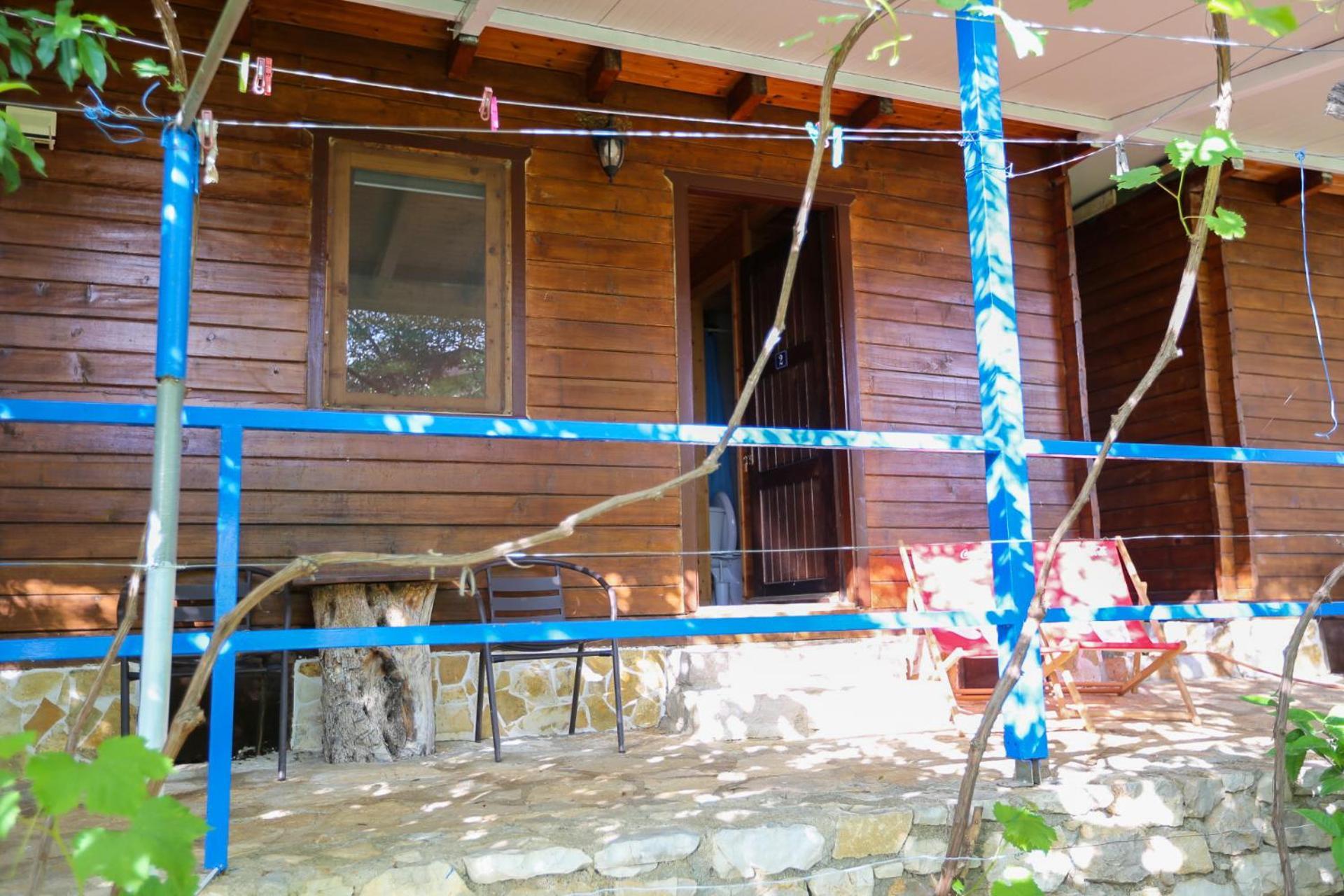 Holiwood Motel Himarë Eksteriør billede