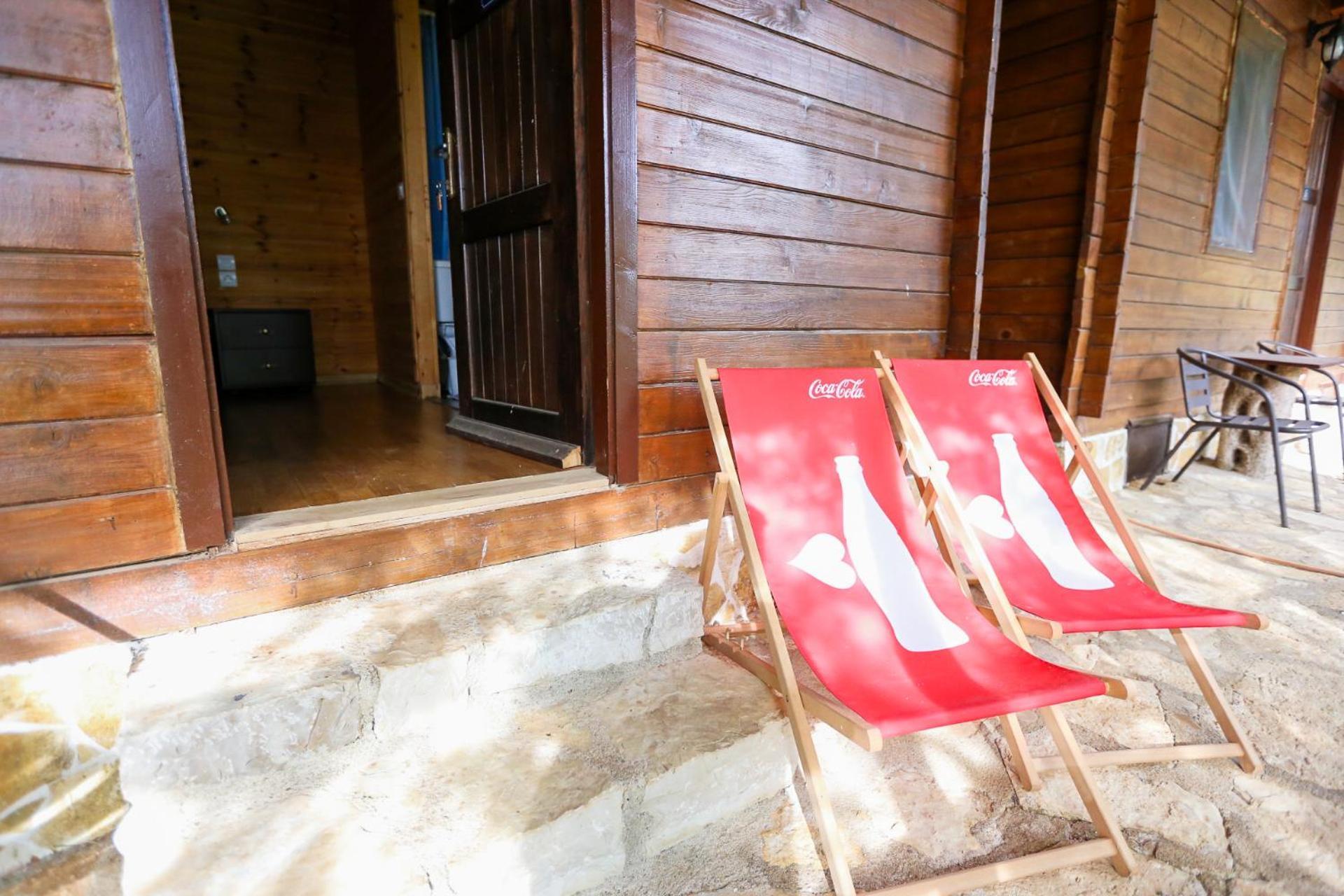Holiwood Motel Himarë Eksteriør billede