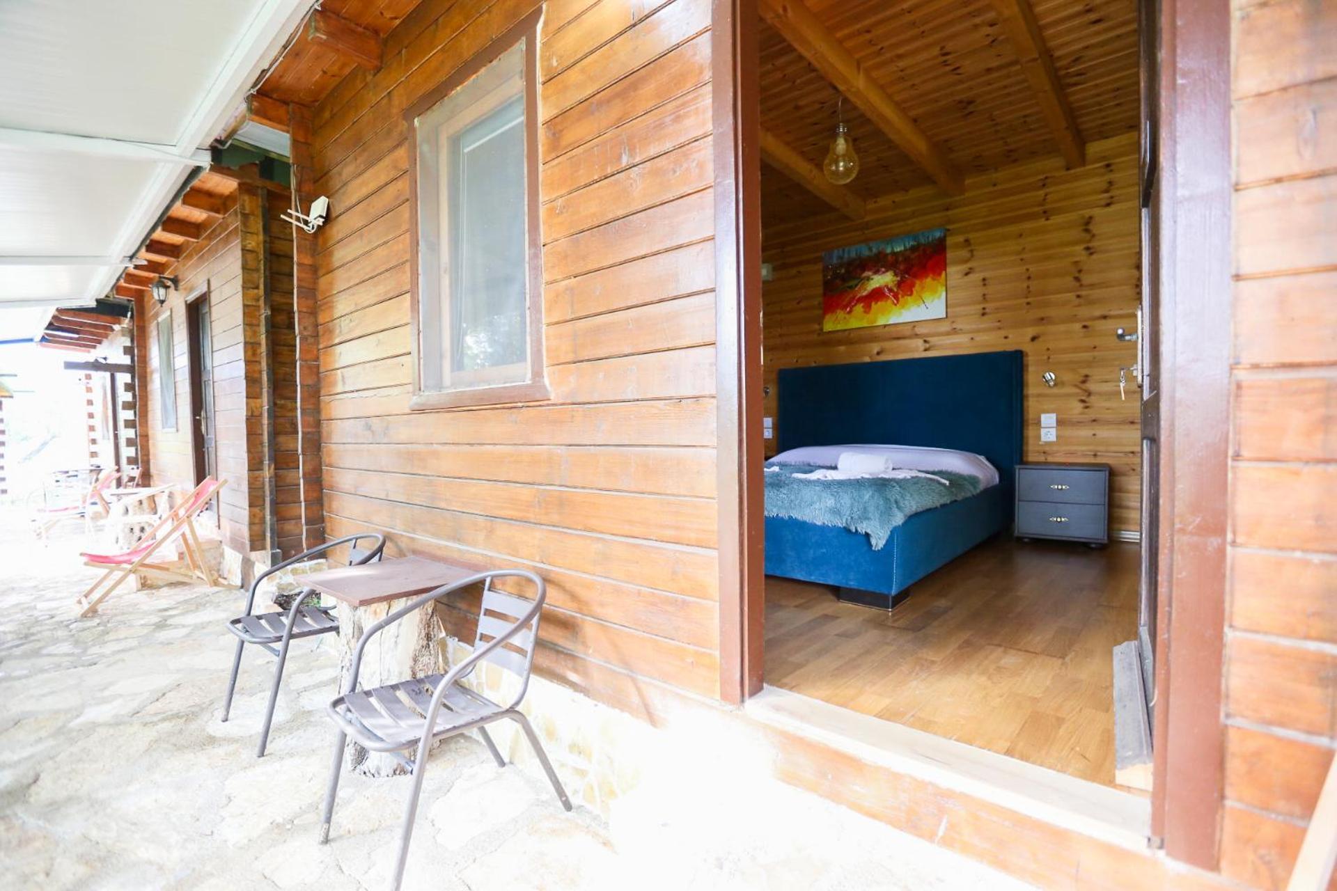 Holiwood Motel Himarë Eksteriør billede